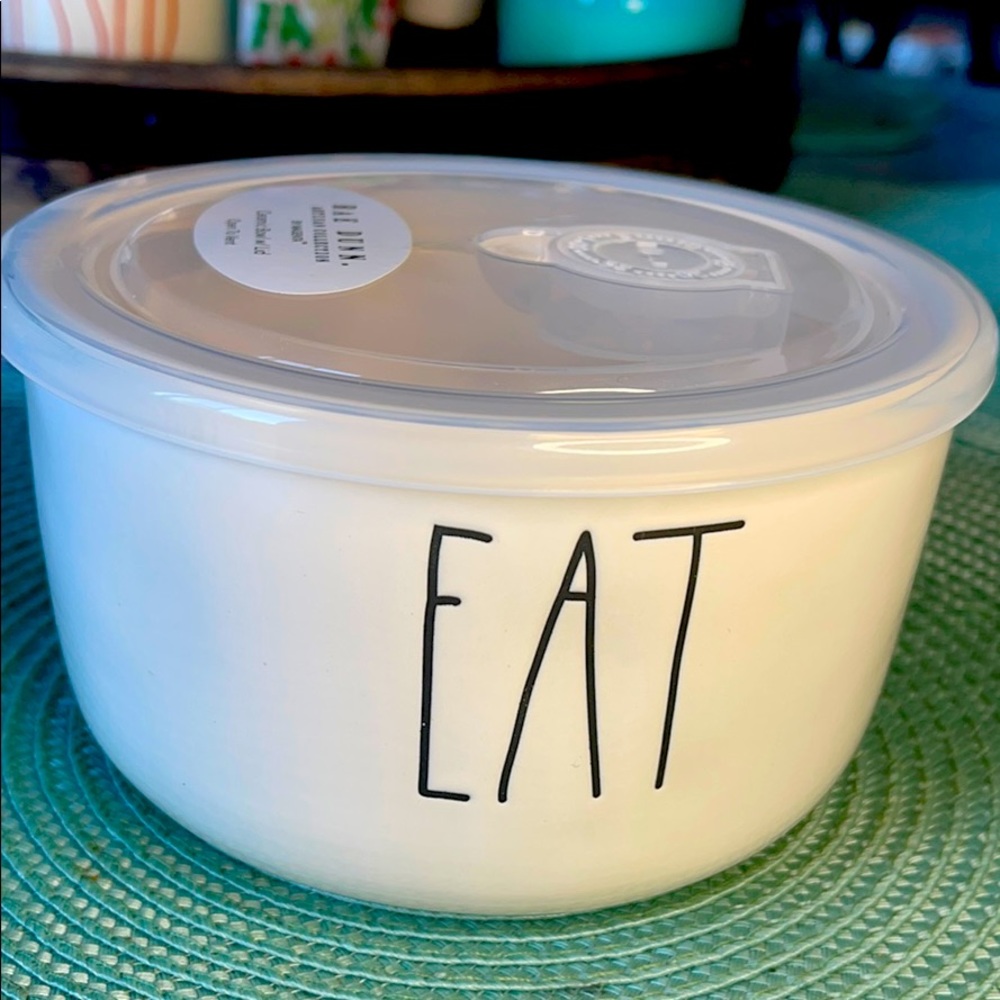 Rae Dunn round Ceramic Bowl with Lid